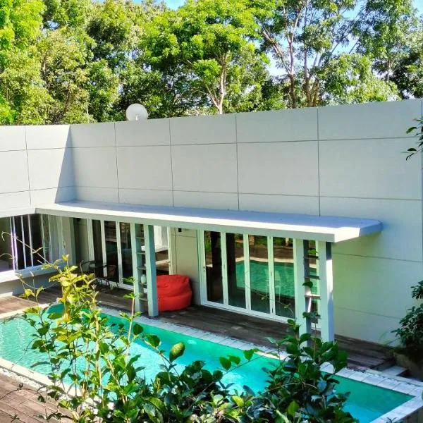 La Quoriena Botanical Villa & Cafe', hotel v destinaci Labuan Bajo