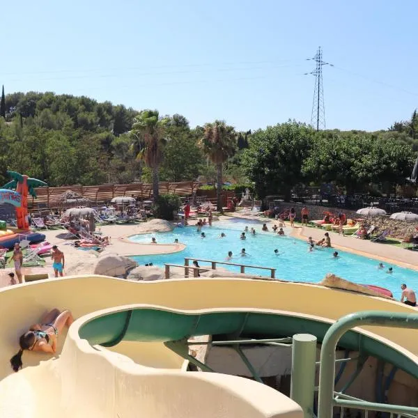 Camping Mas De Pierredon, Hotel in Sanary-sur-Mer