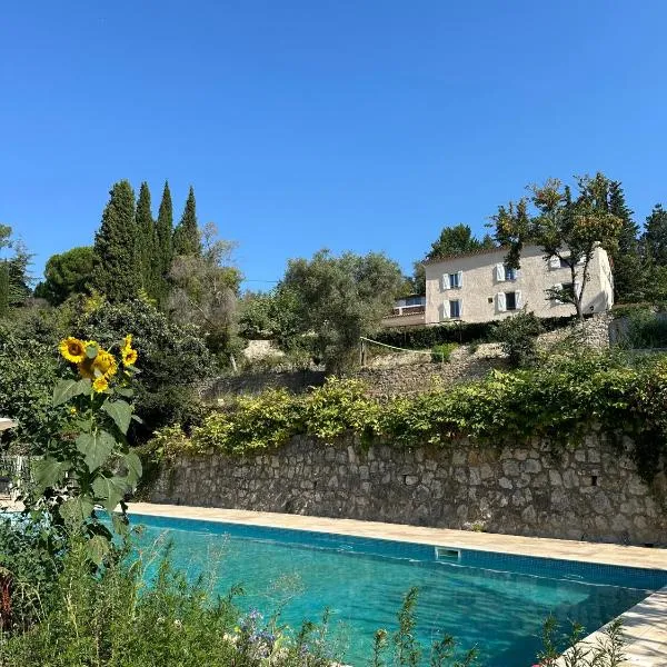 La Dolce Vita Montauroux – hotel w mieście Montauroux