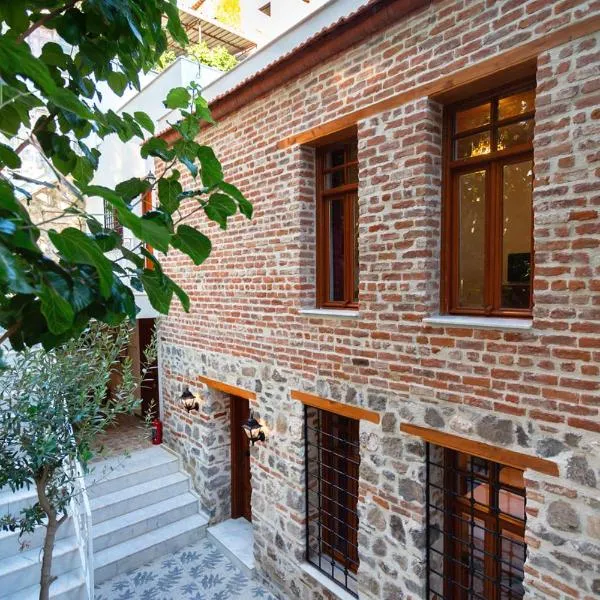 Zeytinli Taş Ev, hotel in Konak