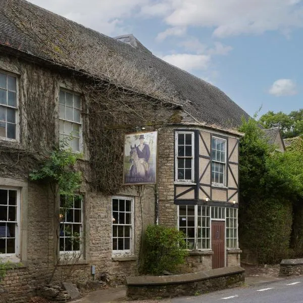 Hunters Hall Inn by Greene King Inns、キングスコートのホテル