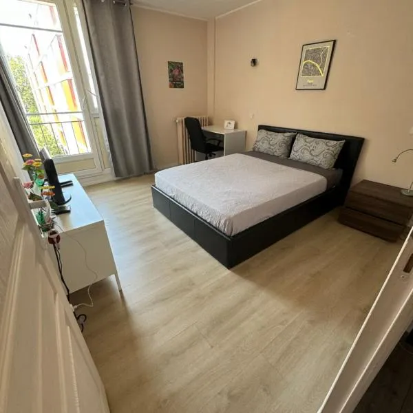 Jardins de La Noue – hotel w mieście Villeneuve-la-Garenne