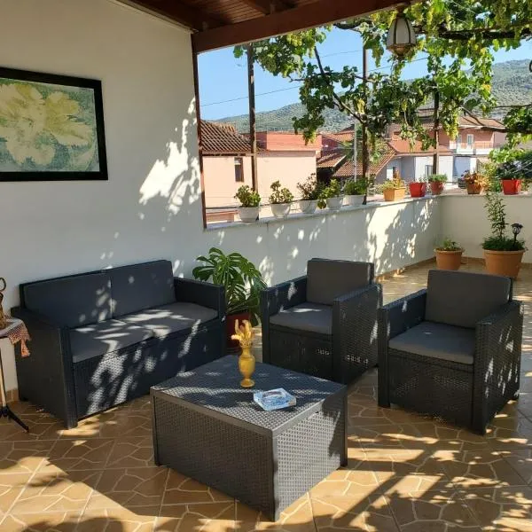 Spacious modern house in the heart of Berat, hotel en Berat