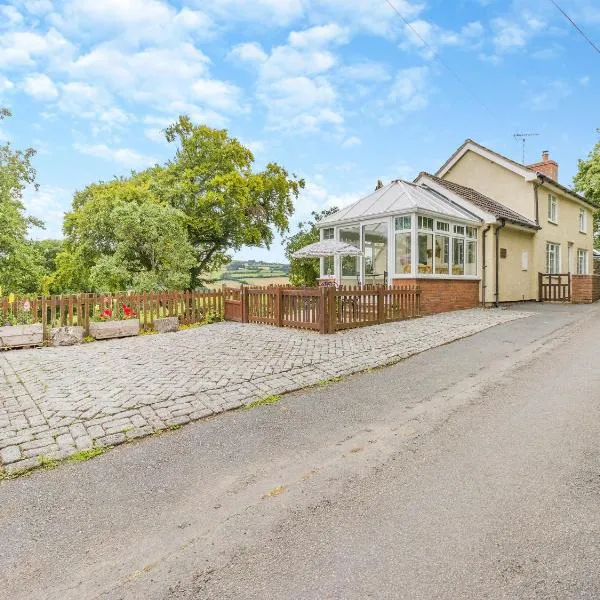 Mavis Cottage、キングトンのホテル