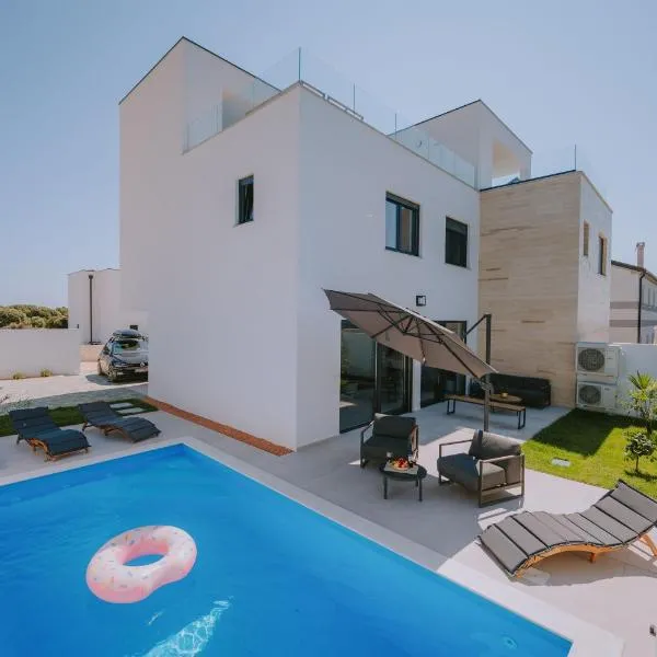 Villa Mars, хотел в Мандре