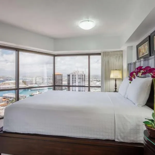 أستون آت إكزاكاتيف سنتر هوتيل، فندق في هونولولو