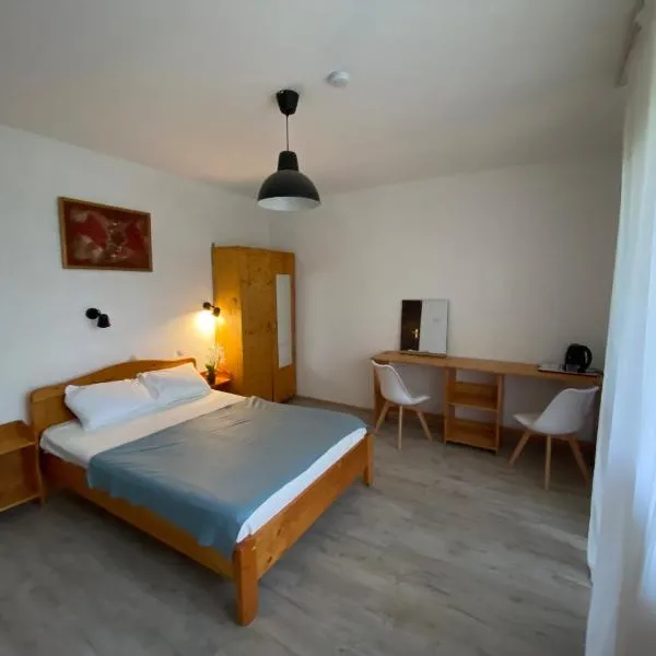 Travellers Rest، فندق في بوخارست