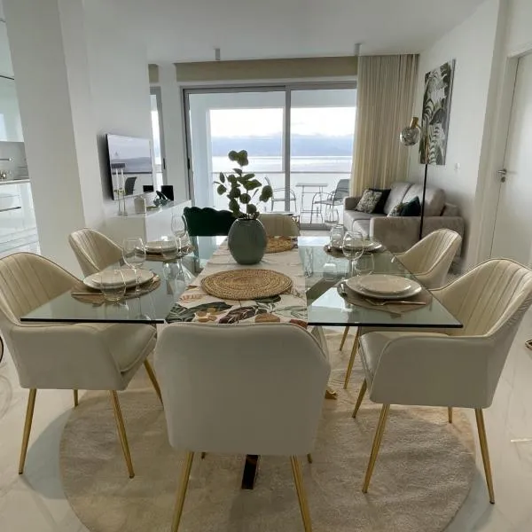 Suites Avenue Azores, hotel v destinaci Horta