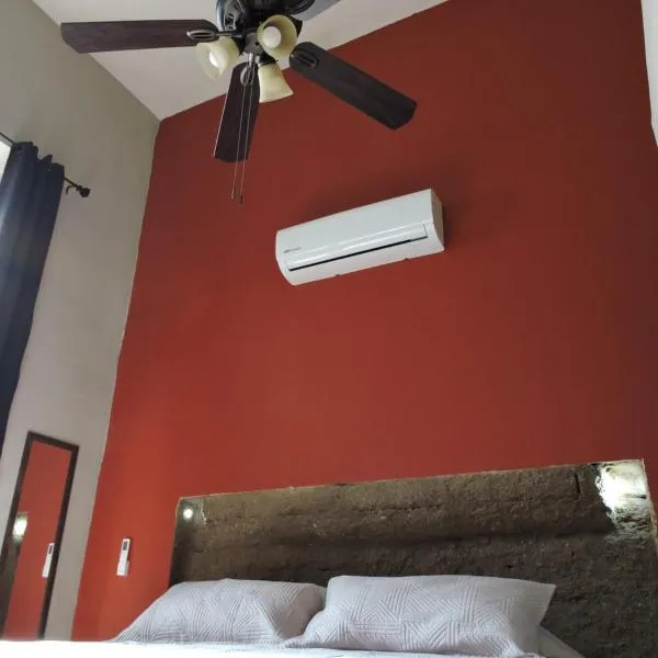 Alojamiento Suite con Aire Acondicionado y Estacionamiento ubicado a 1 cuadra del Parian en Centro Tlaquepaque Privada e Independiente, hotel in Guadalajara