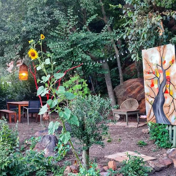 un pied dans la forêt, hotel en La Capelle-et-Masmolène