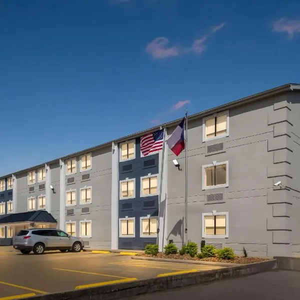 SureStay Hotel by Best Western Groves, hotel v destinaci Groves