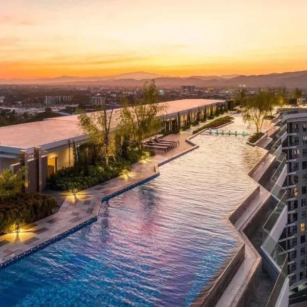 Astra Sky Infinity Pool Chiang Mai, hotel v destinaci Chiang Mai
