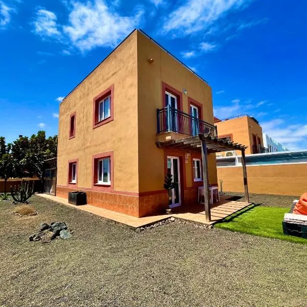 Villa Leyna Corralejo Fuerteventura Canary Island, hótel í Corralejo