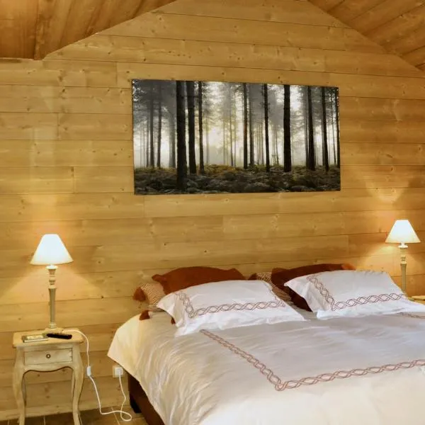 Chambre d'Hôtes La Maisonnette, hotel a Étusson