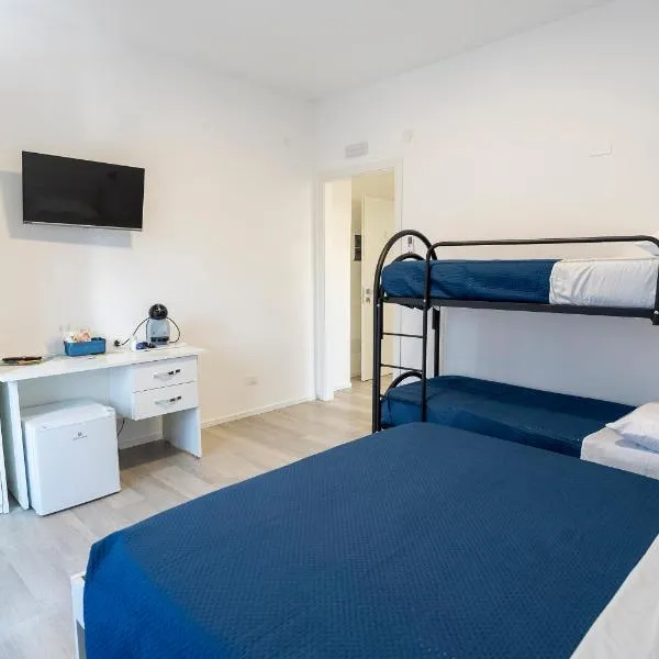Prestige House 8, hotel a Scalea
