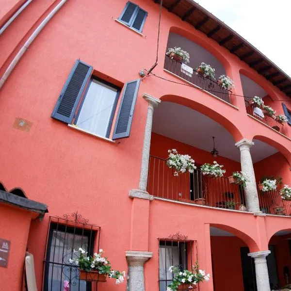 La Coccinella, hotel v destinaci Lavena Ponte Tresa