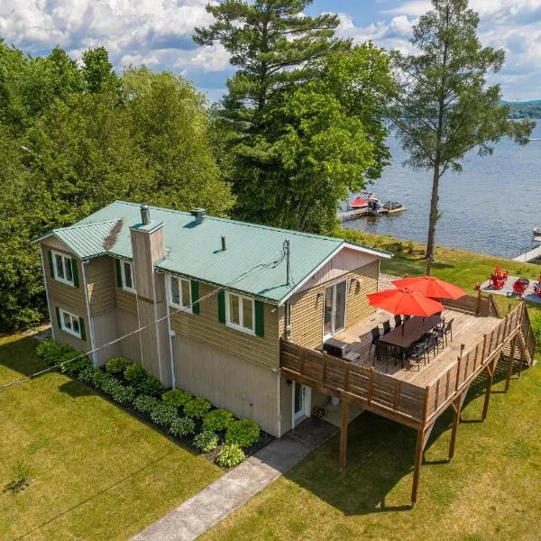 La vie O-Lac Magog, viešbutis mieste Šerbrukas