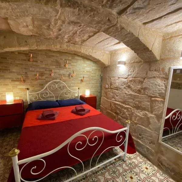 Malta's Naughtiest Cabaret, hotel v destinaci Il-Furjana