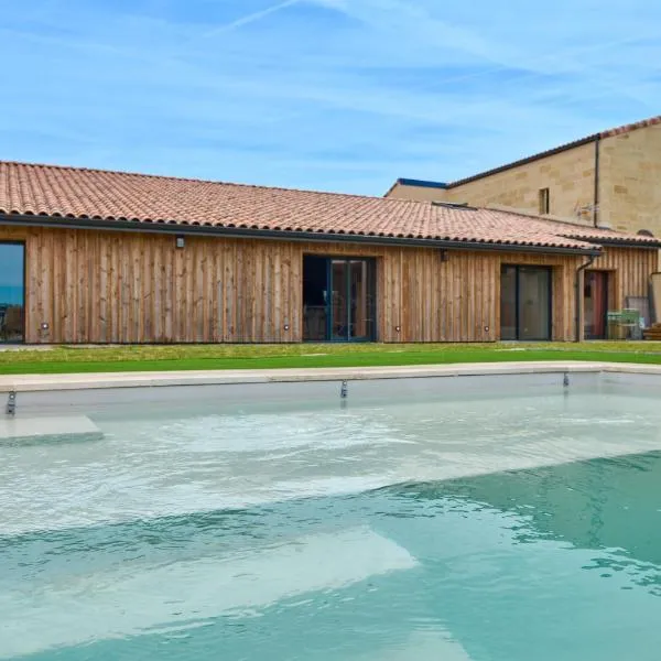 Le repaire Lagardère, hotel in Lussac