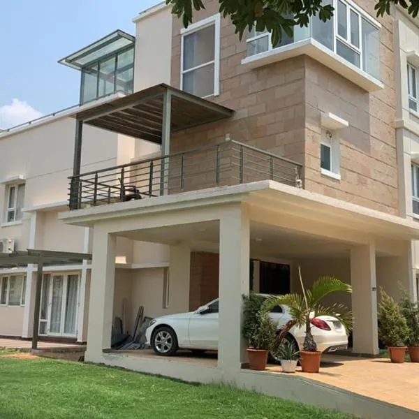 Villa With Touch Of Elegance 20min Drive Airport, hotel u gradu 'Maisaram'
