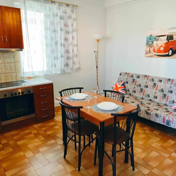 Takis apartment, hotel di Sparti
