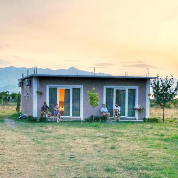 Lake room 1 ballkan guesthouse、Omarëのホテル