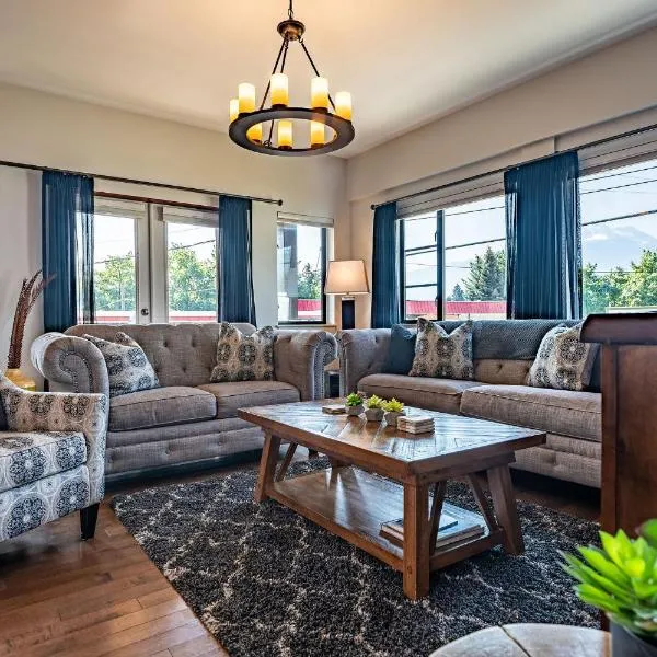 Downunder Mountain Retreat, Hotel in Revelstoke