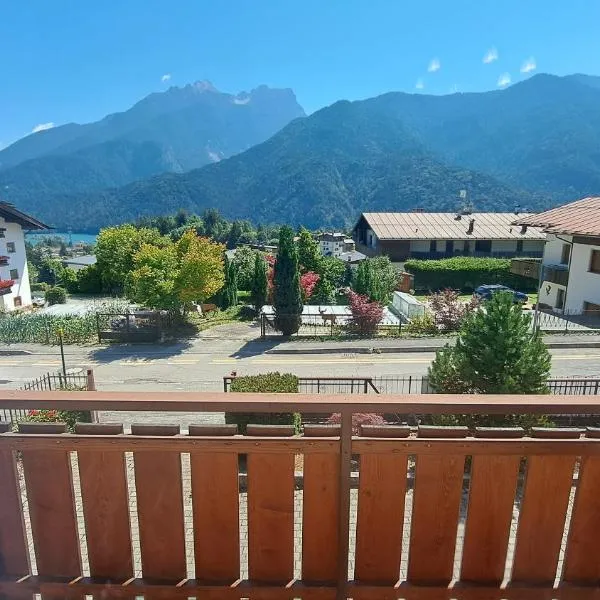 Ciasa Ermes，位于卡拉尔佐的酒店