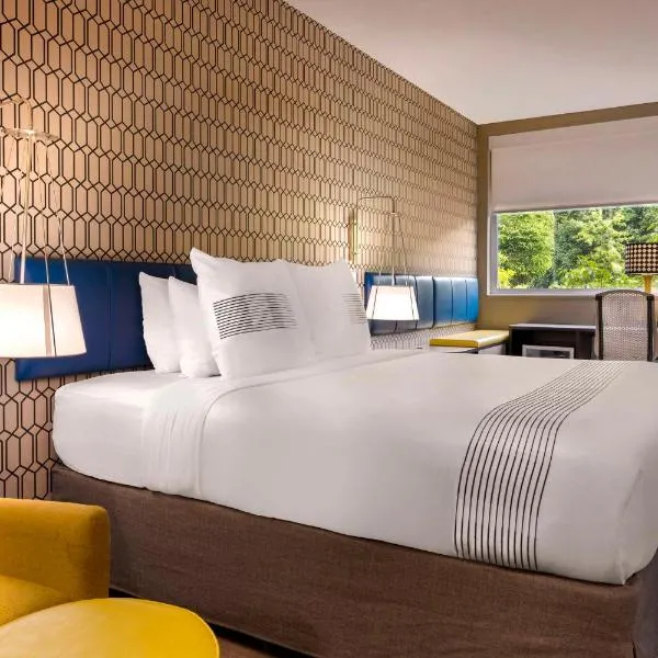 GLo Hotel Asheville-Blue Ridge Parkway, hotelli kohteessa Asheville