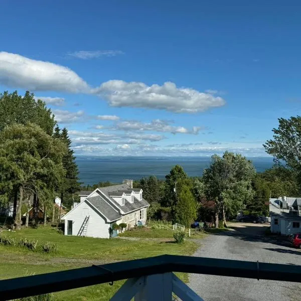 Auberge des Nuages, hotel v destinaci La Malbaie