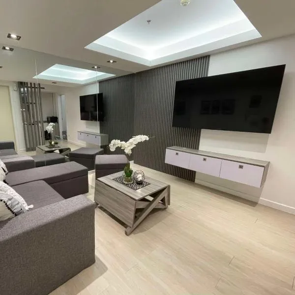 High-end 2BR Condo Boracay Tower - Azure Residences near Manila Airport, hotel v destinaci Manila