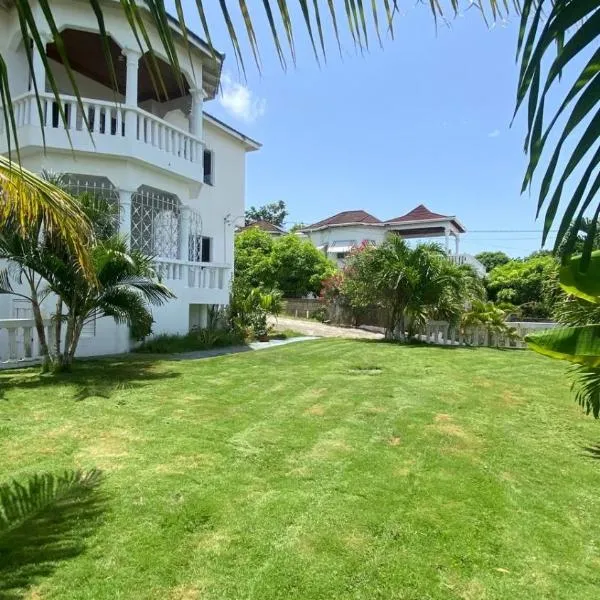 The Retreat, hotel v destinaci Lyssons