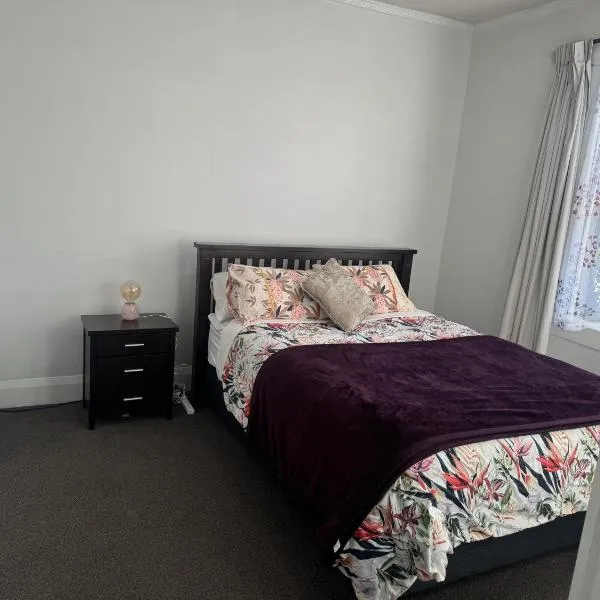 Shazza Homestay, hotel v destinaci Invercargill