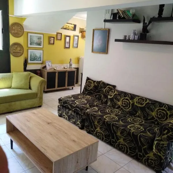 Enjoy Hospitallity at Fully Equipped apartment with Free parking- Near the Ancient Olympia, hotel v destinaci Pyrgos