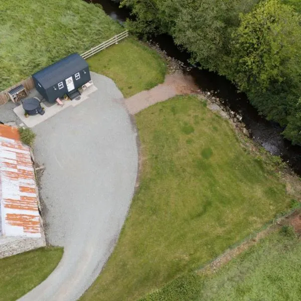 Barfield Shepherds Hut, hotel v destinaci Magherafelt