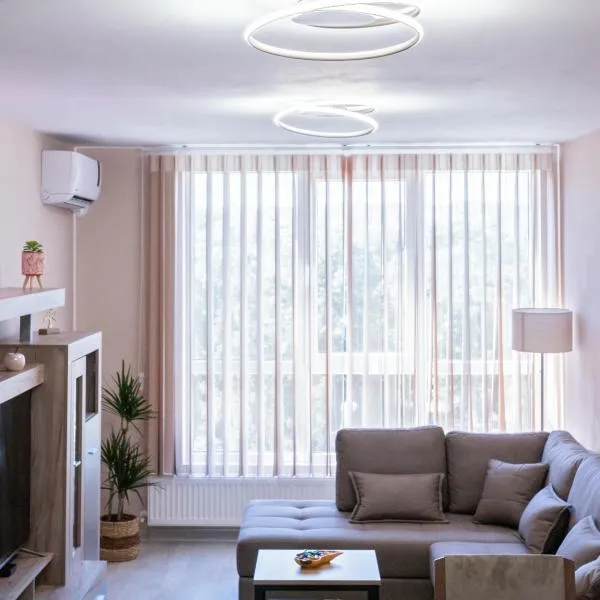 Апартамент за гости Happy Home、ルセのホテル