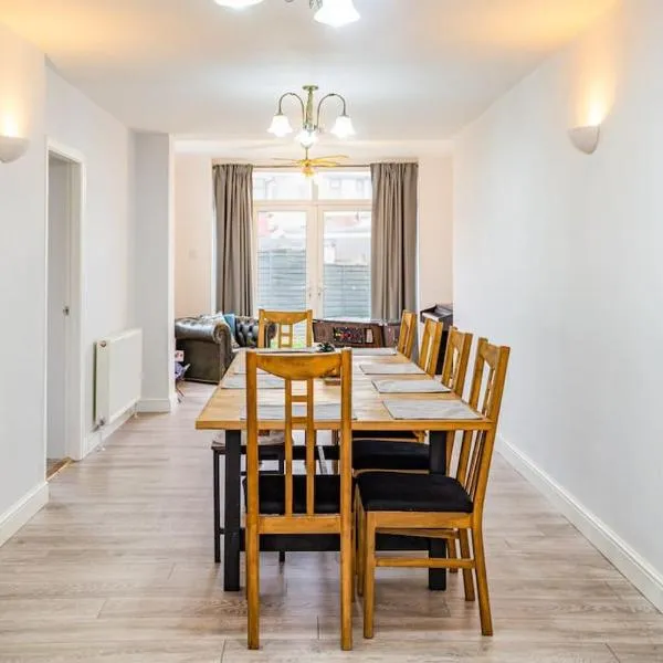 The Lookout, Seaside Getaway, hotel in Cleveleys