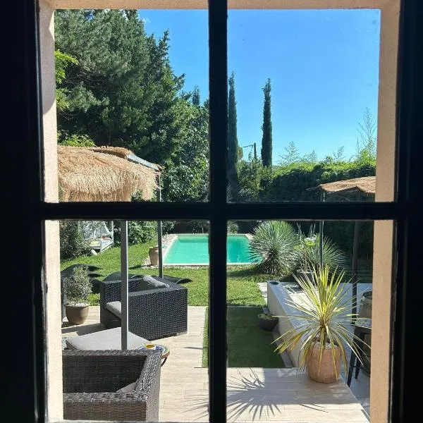 La villa Pausa en Drôme provençale, hotel v destinácii Montboucher-sur-Jabron