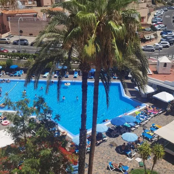 Deluxe Apart Castle Harbour, hotel in Los Cristianos