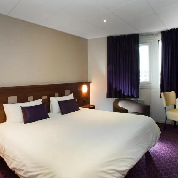 Brit Hotel Tours Sud – Le Cheops, hotel v destinácii Joué-lés-Tours