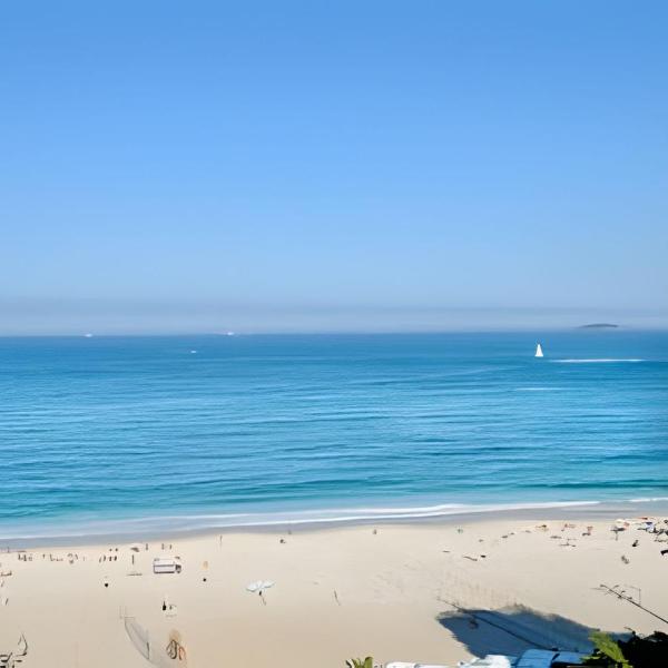 HR.165 - Apartamento com uma suíte para alugar em Copacabana, com piscina vista mar no terraço