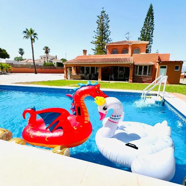 VILLA SUMMER SOL Mediterránea, hotel v destinaci Alhaurín de la Torre