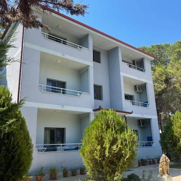 Canary Hotel, hotel v destinaci Golem