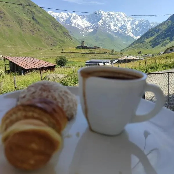 Guest House Cafe Nita, hotel a Ushguli