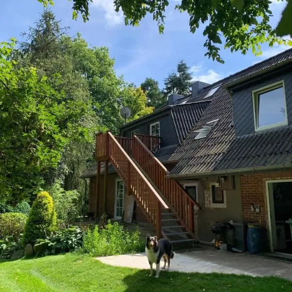 Ferienwohnung auf einem Resthof zentral gelegen mit viel Natur und Tieren, hotel v destinaci Rendswühren