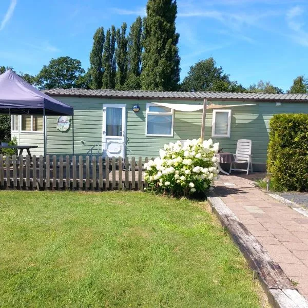 Locatie Het Knooppunt Engelse Chalet, hotel v destinaci Nuis