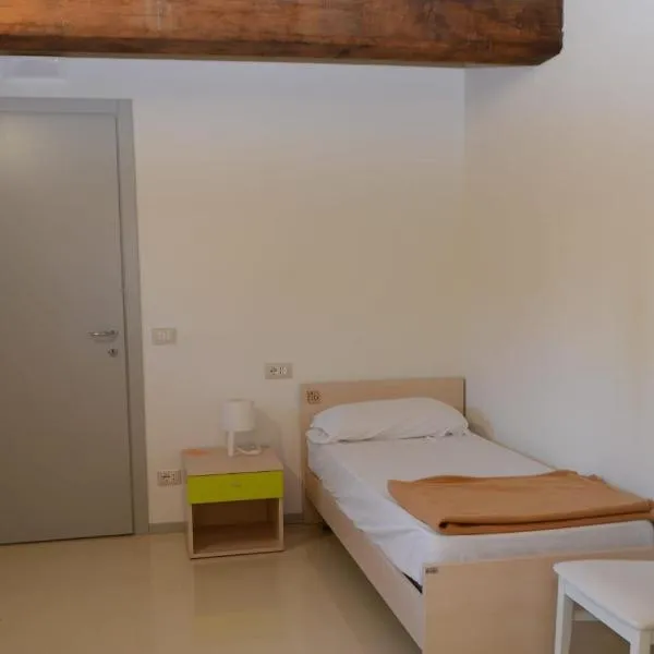 Ostello Cartiera La Buca, hotel en Colle di Val d'Elsa