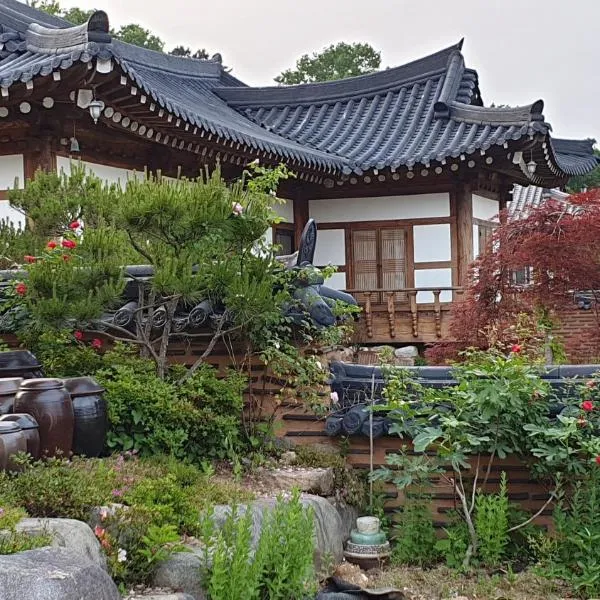 Boseong Greenery Hanok Pension, hotel in Boseong