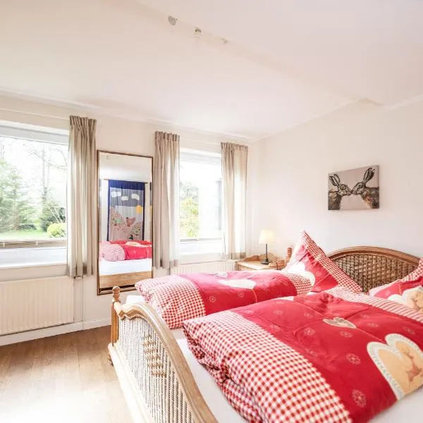 Immenhagen Ferienwohnungen, hotel v destinaci Malente
