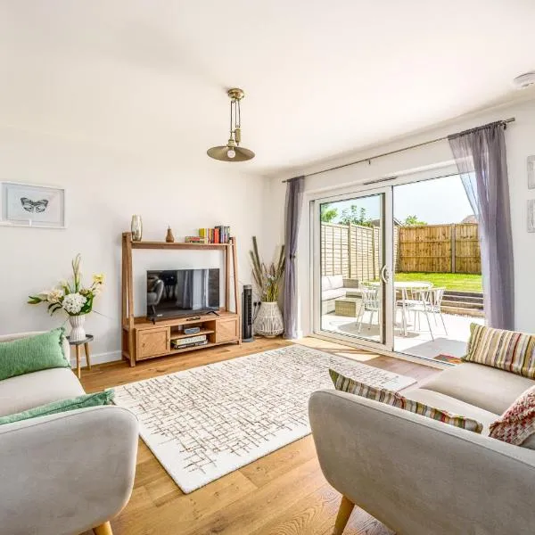 Bungalow Close to South Downs & Beach, hotel in Angmering